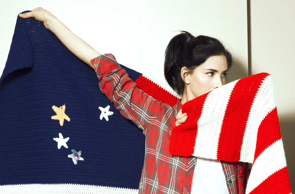 STOP IT! Sarah Silverman “Scared And Shaken” at The Sight of Our Flag [VIDEO]​